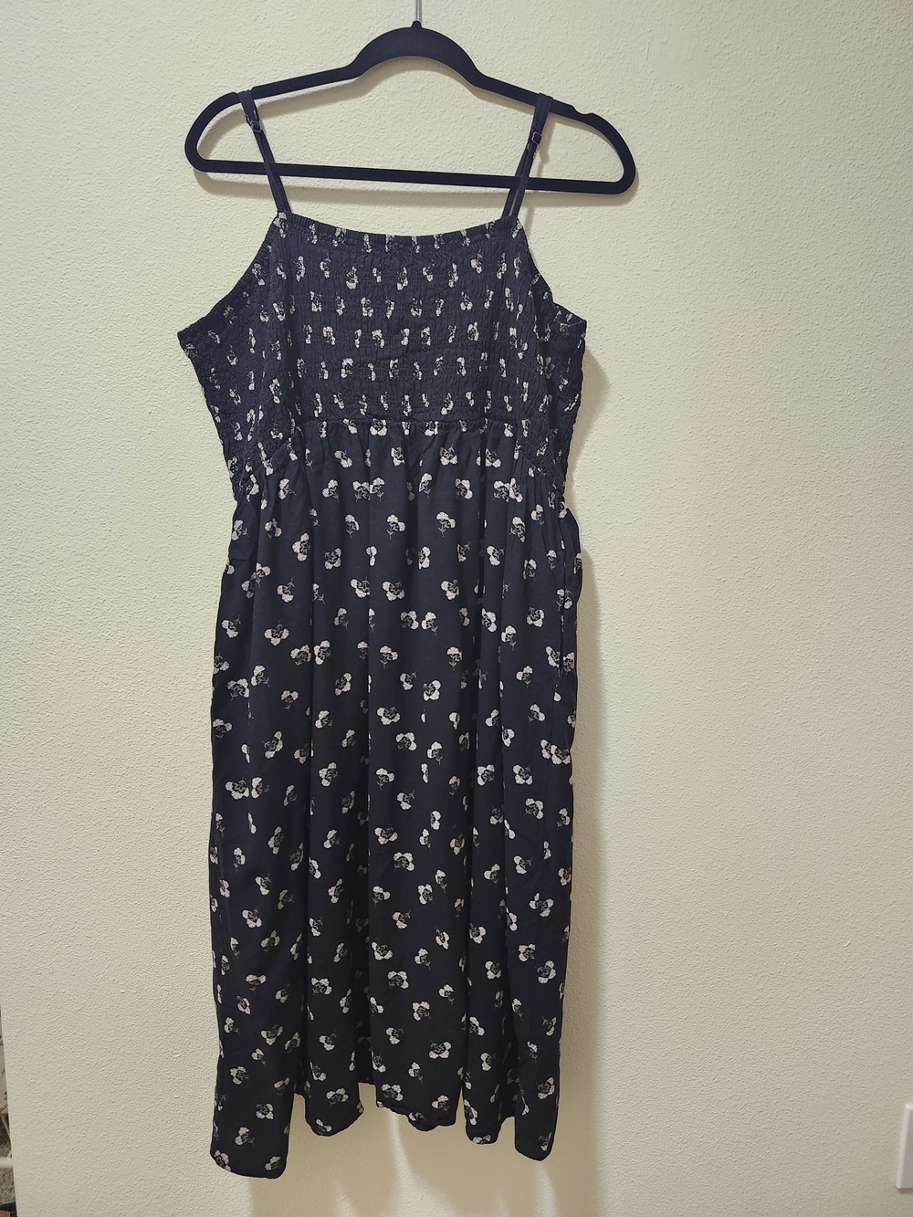 dip Women’s M Black & White Floral Smocked Midi Sundress Square Neck
